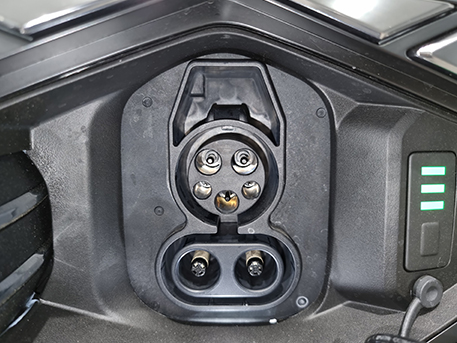 전기차 제네시스 G80EV Genesis 충전구 충전 실외V2L V2L 브이투엘