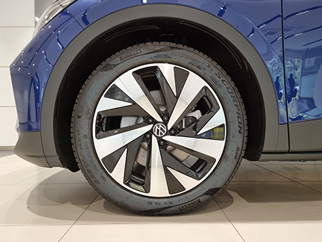 전기차 폭스바겐 아이디4 Volkswagen ID.4 블루더스크 휠 타이어 바퀴