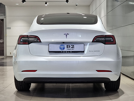 전기차 테슬라 모델3 Tesla Model3 후면 후면부 후방 리어램프 백라이트
