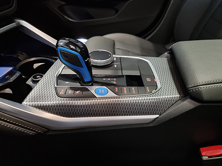 BMW i4 전기차 비엠더블유 아이포 센터콘솔 센터콘솔박스 기어 기어레버 기어시프터 변속레버 수납공간