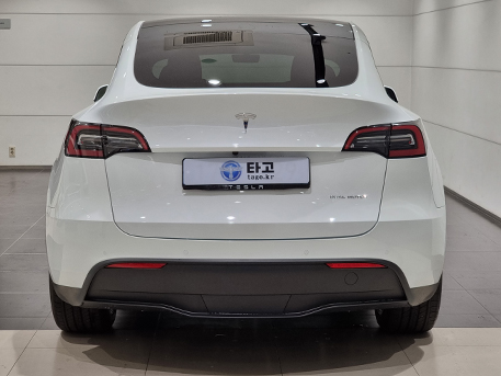 전기차 테슬라 모델Y Tesla ModelY 후면 후면부 후방 리어램프 백라이트