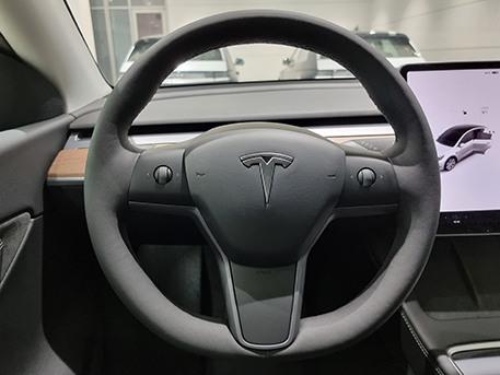 전기차 테슬라 모델Y Tesla ModelY 스티어링휠 스티어링핸들 드라이빙휠 운전대