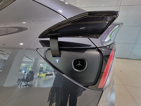 전기차 테슬라 모델Y Tesla ModelY 충전구 충전